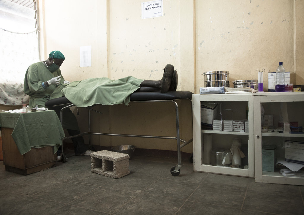 Simple Surgery to Restore Sight in Ethiopia