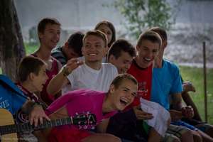 A guest speaker gets on level with Moldovan youth