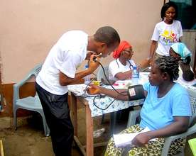 Provide health in an impoverished Ghanaian slum