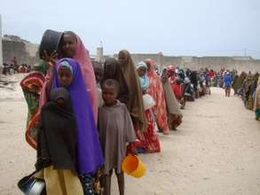 Displaced Somali Women Line Up for Food