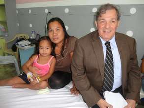 AAI Dir. Santoli with Pauline and Mom at NIH 2012