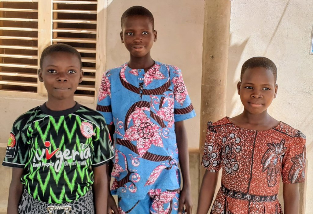 Supporting village children into school in Benin