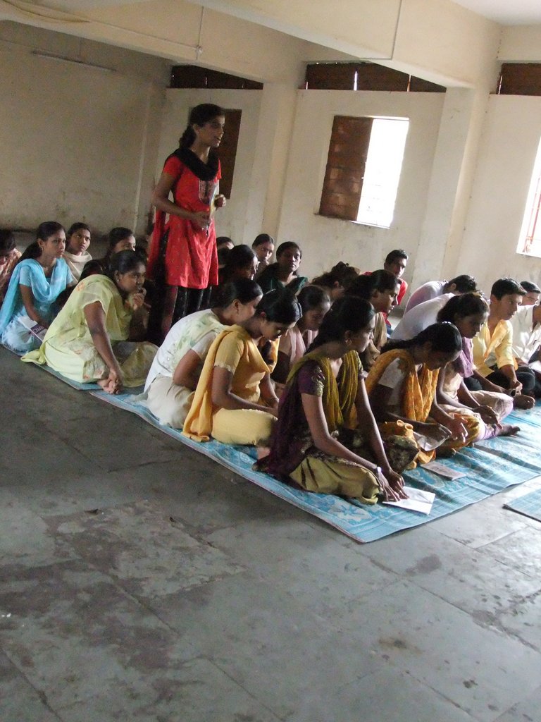 Empower Slum Youth in India to Earn Suitable Wages
