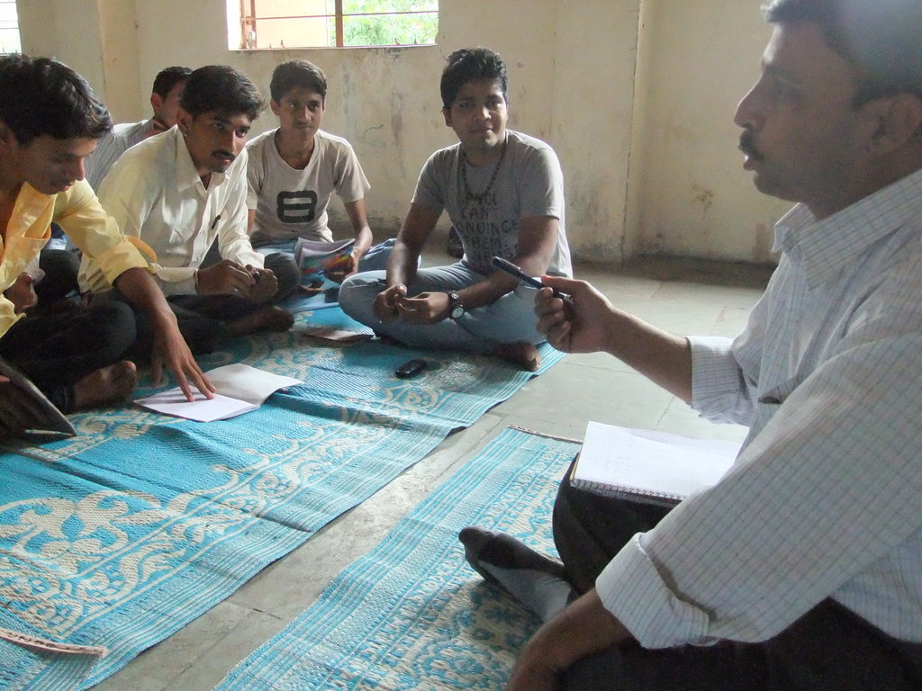 Empower Slum Youth in India to Earn Suitable Wages