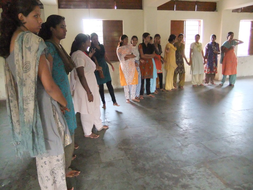 Empower Slum Youth in India to Earn Suitable Wages