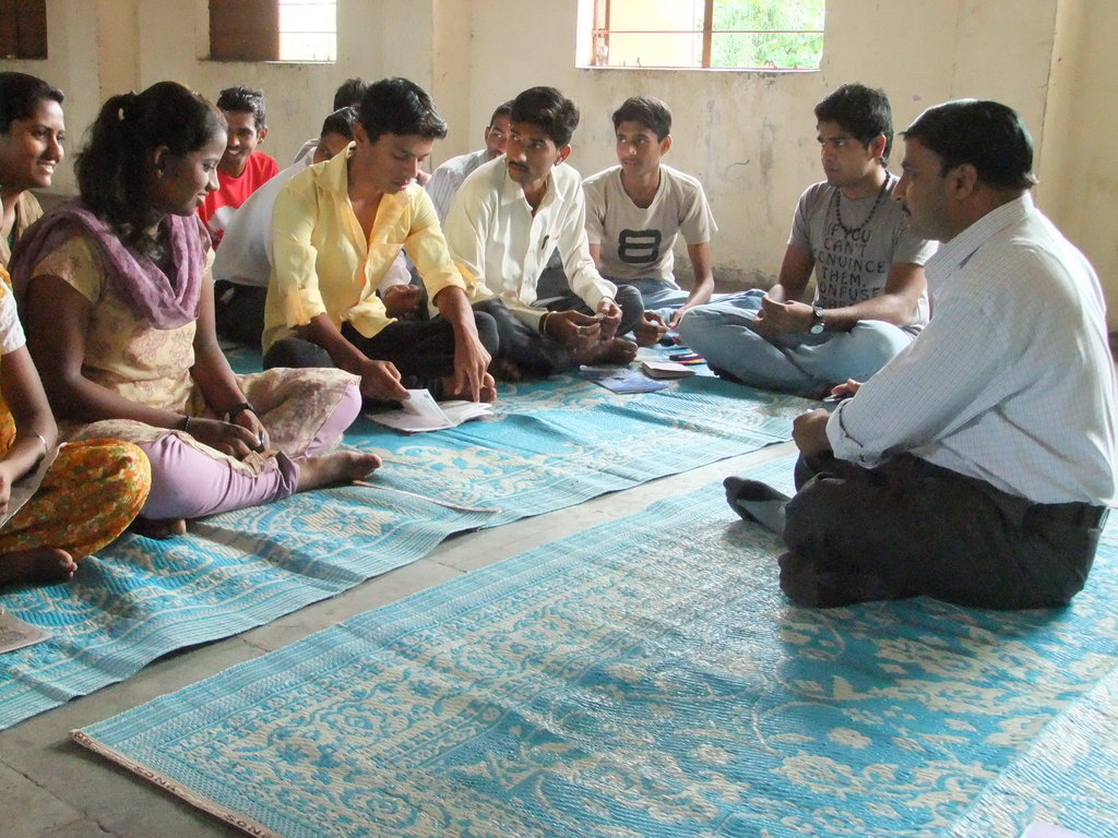 Empower Slum Youth in India to Earn Suitable Wages