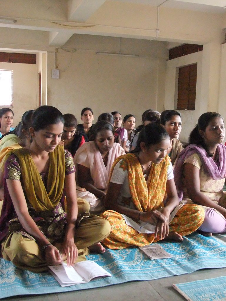 Empower Slum Youth in India to Earn Suitable Wages