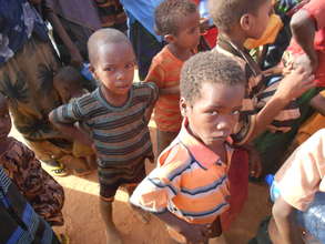 Children-at-refugee-camp