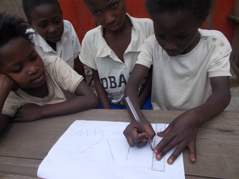 Using a ruler at the Vijana Primary Schl, Luberizi