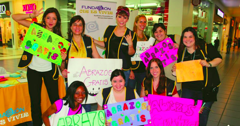 3rd round of Free Hugs