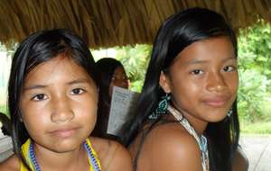 Girls of the Embera community