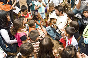 Building Peace Together - Creando Paz Juntos