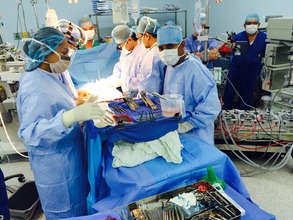 Dr. Chai Teaching During Surgery