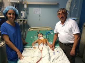 Dr. Fragata of the Portuguese team with patient
