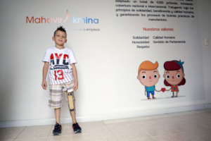 With the prosthesis, he started his school years.