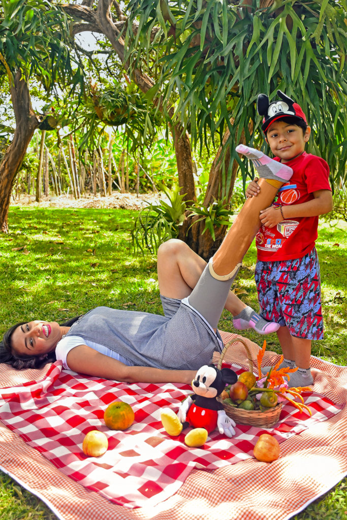 Give prosthetics to low limbs amputees in Colombia