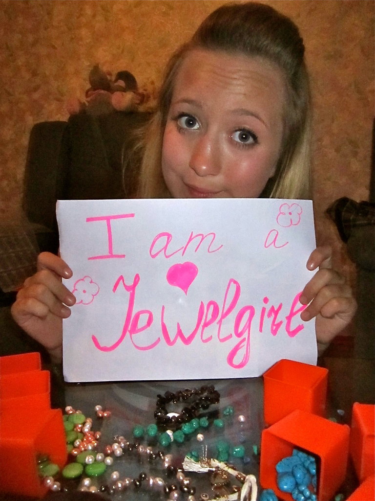 I am a JewelGirl. What Kind of Girl Are You?