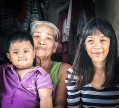 View and her grandmother Plaa