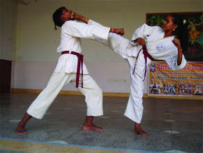 Pushpa learning karate