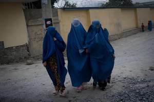 3 Afghani women