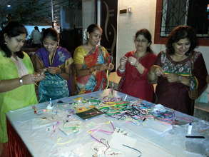 Pallavi teaching paper art