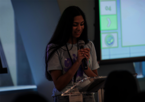 Vidya speaks at GirlCon
