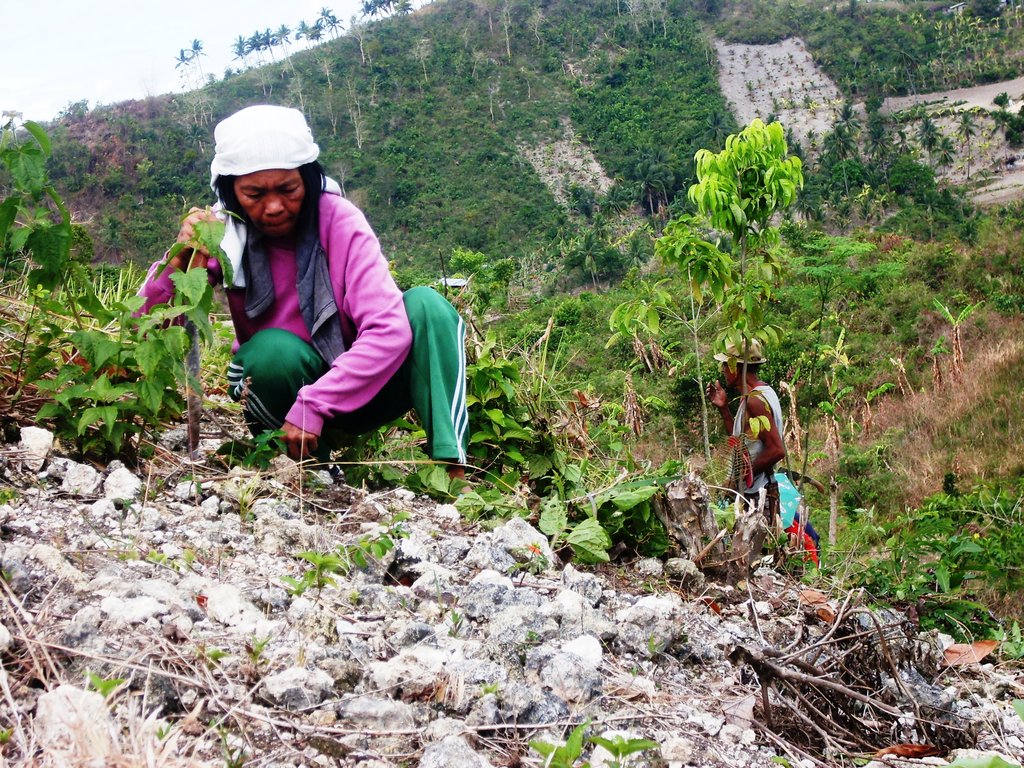 Ensure Food for 500 Poor Filipino Villages