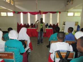 Guest speaker talks to Scholars about drug abuse