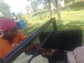 Namboozo Cutting soup using the moulder