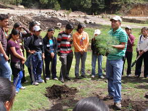 Reforesting with students in Totonicapan