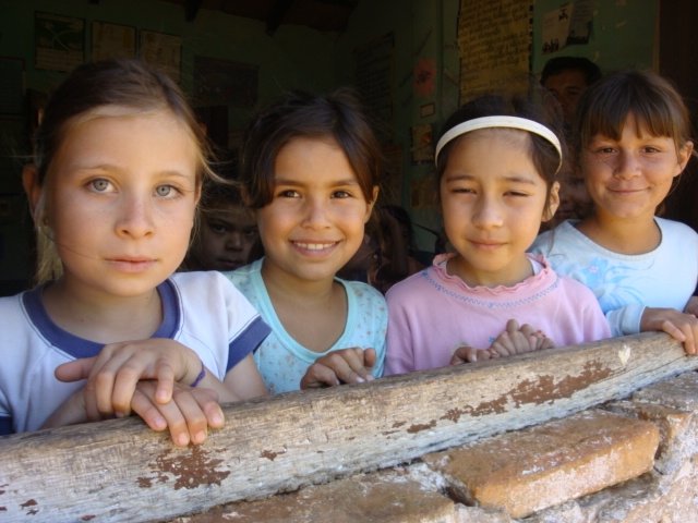 Give toilets to 200 children in Paraguay