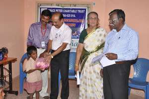 A Target Children is receiving Nutrition food