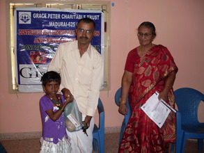 A Target Children is receiving Nutrition food