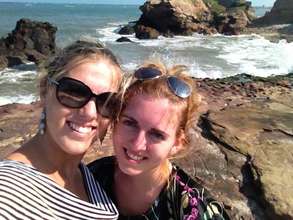 Kelly and Myrthe in Ghana
