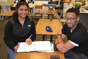 TF student Alamoni with her tutor John