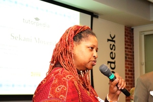 SFUSD Teacher Sekani Moyenda accepts TF award