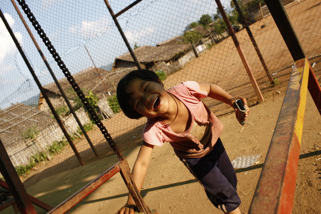 Solar lighting for 600 Burmese Refugees - Thailand