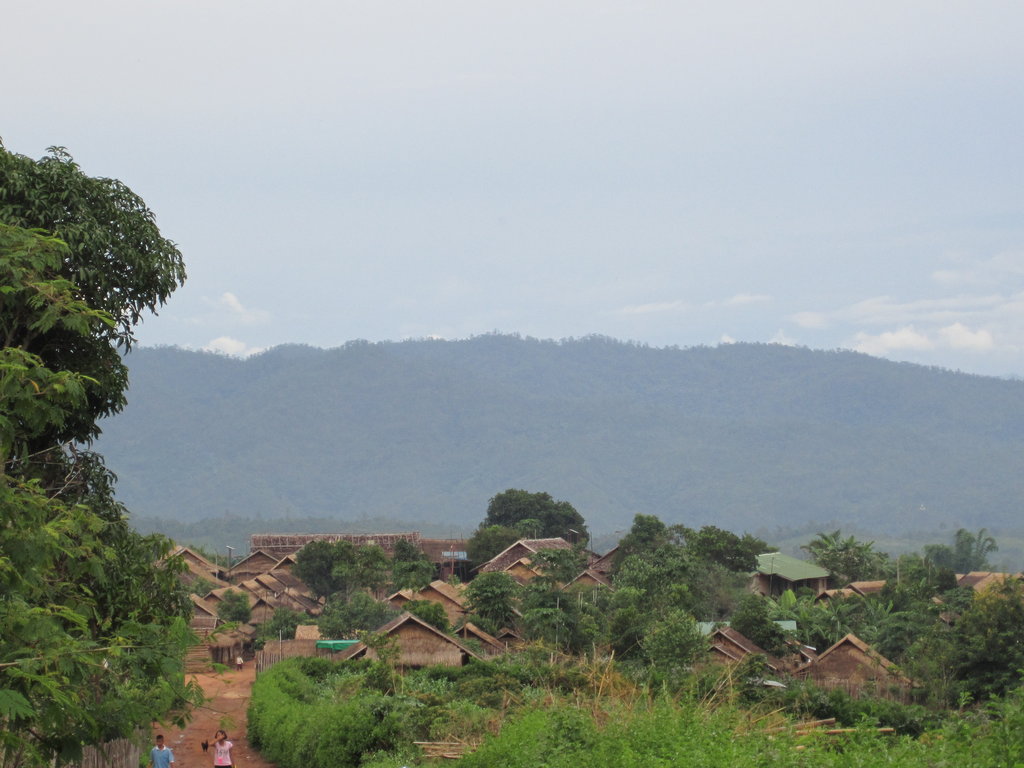 Solar lighting for 600 Burmese Refugees - Thailand