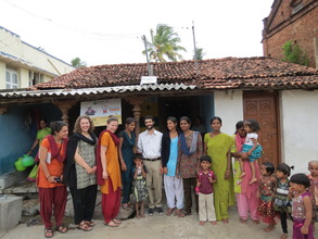Wooster College Interns with Kodihalli KG Teachers