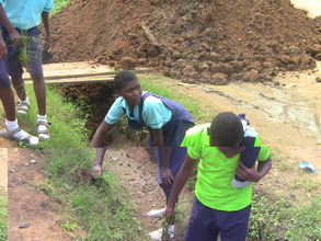 MIND kids from Igwuruta on their service project
