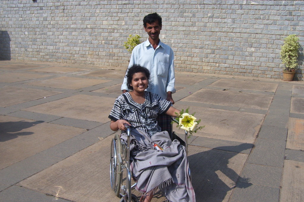 Medicines to 200 terminal cancer patients in India