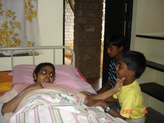Medicines to 200 terminal cancer patients in India
