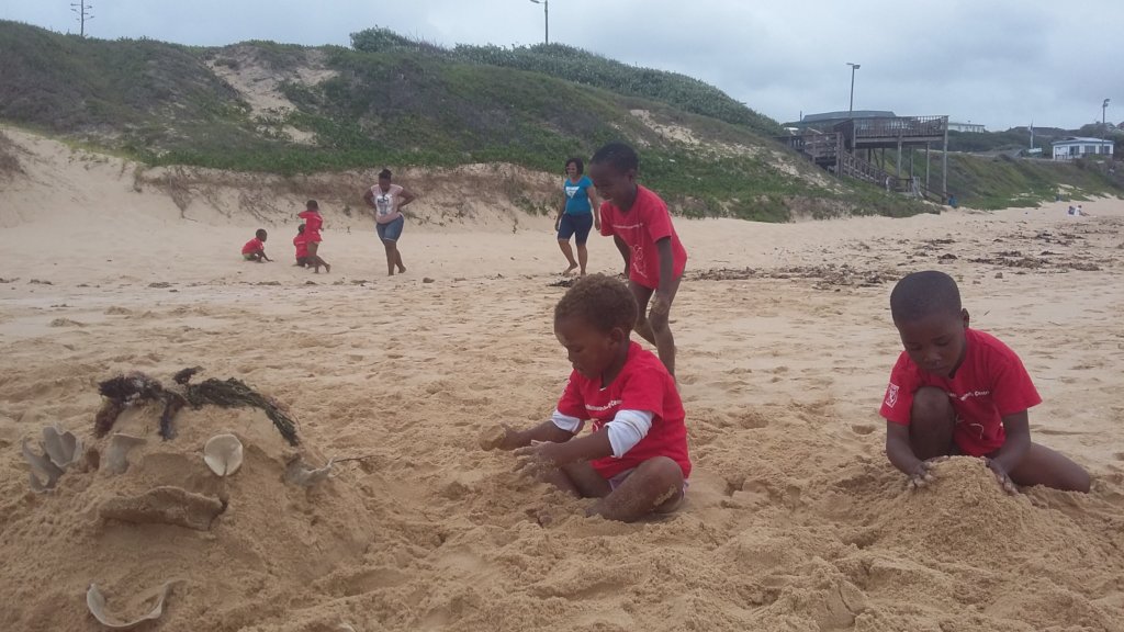 Playing and building with sand