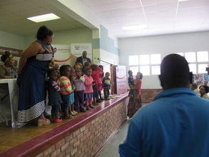Ibhabhathane little ones performing for 1st time