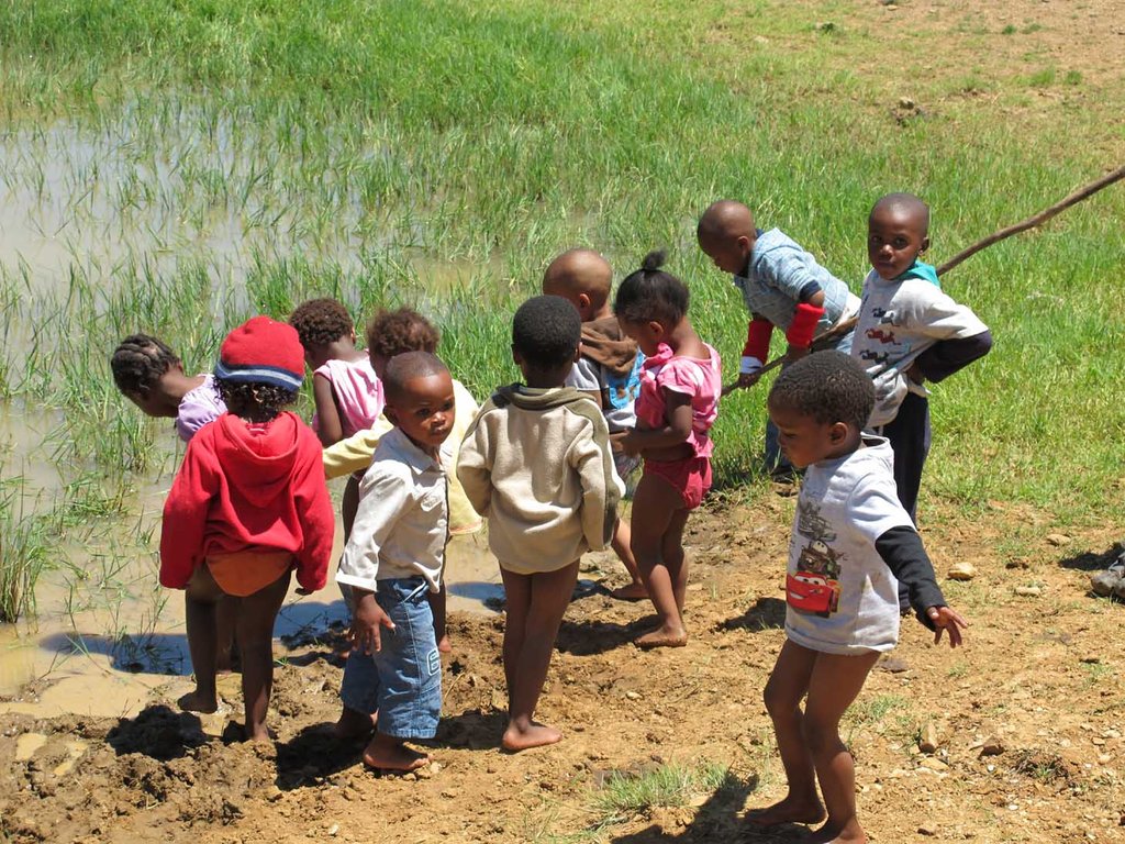 Feed & Teach 34 children age 0-4 in S/Afr village