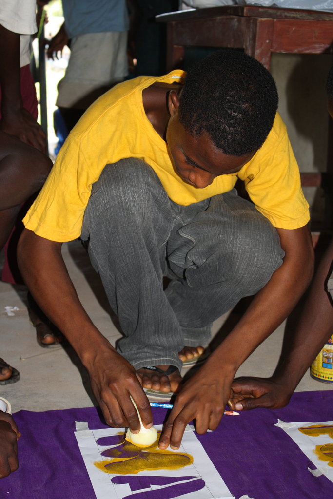 Arts Training for 50 Orphaned Youth in Kroo Bay