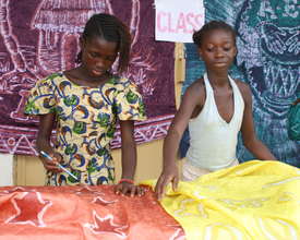 Arts Training for 50 Orphaned Youth in Kroo Bay