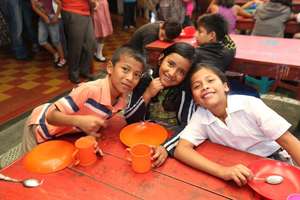 Lunchtime at Los Patojos!