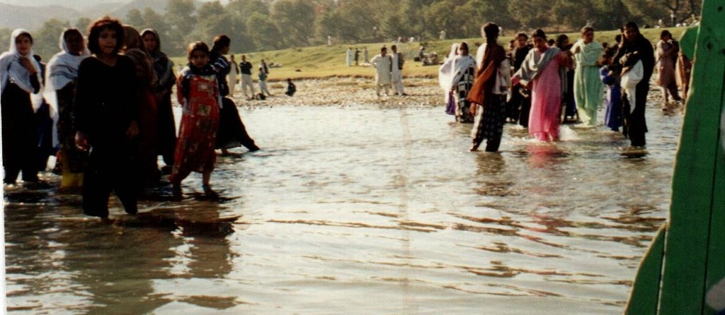 Send 2000 Children in Pakistan to School