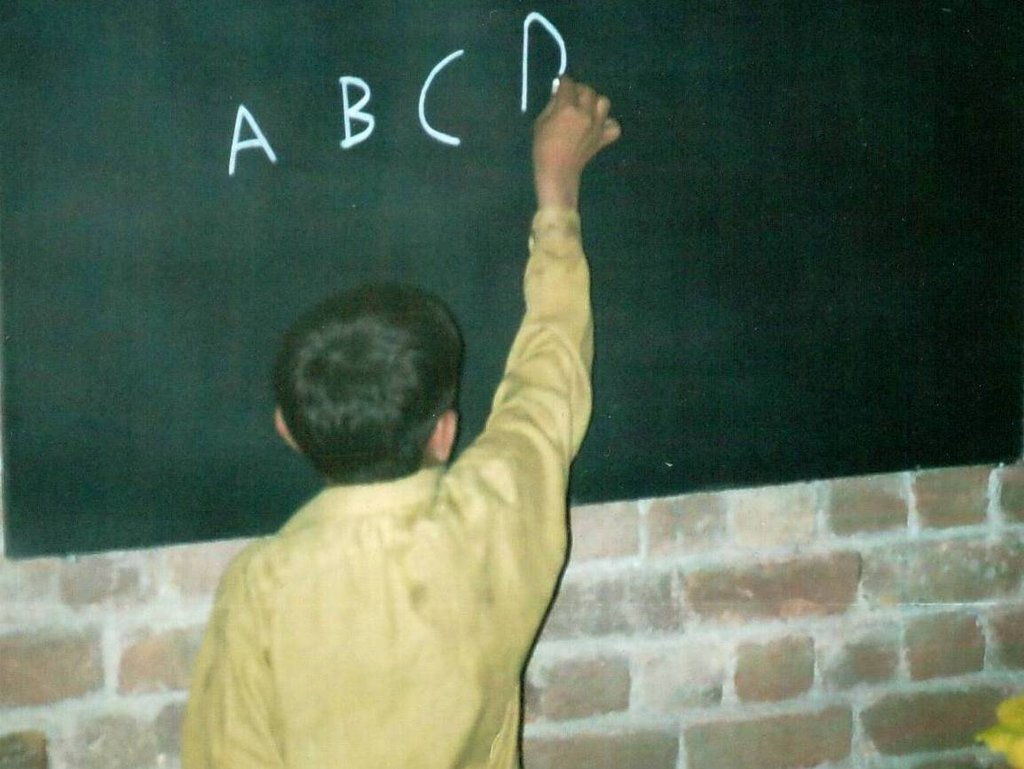 Send 2000 Children in Pakistan to School